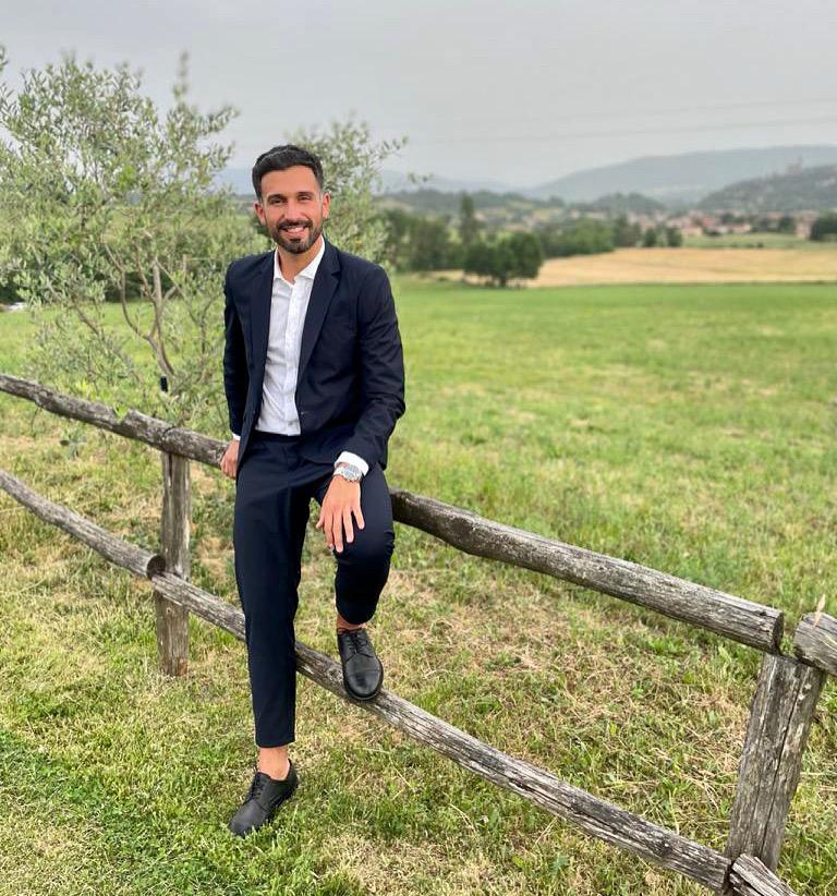 GIANLUCA GIORNO, LA POESIA DI PROGRAMMARE UNA MACCHINA GIANLUCA GIORNO, LA POESIA DI PROGRAMMARE UNA MACCHINA